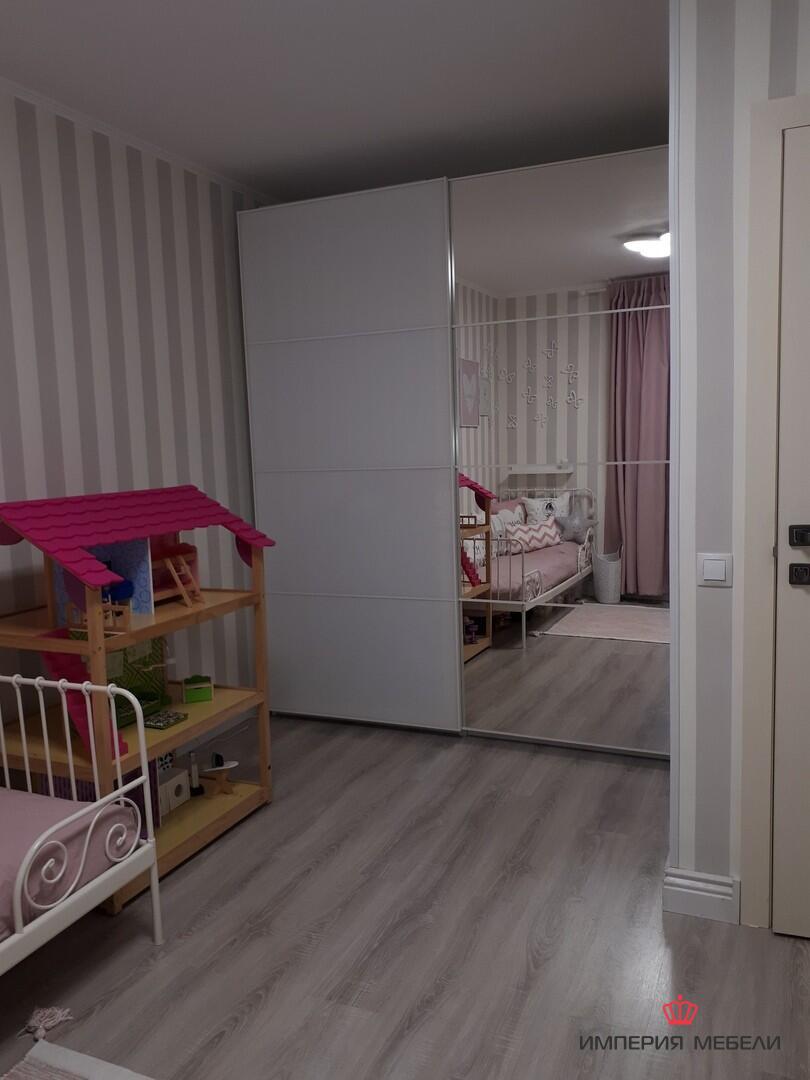 Шкаф-купе в детскую комнату-1