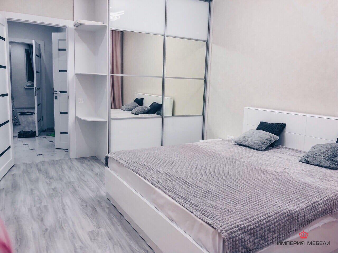 Шкаф-купе в спальню (Сенатор)