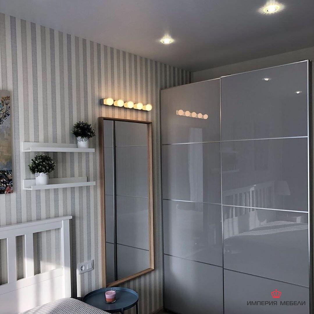 Шкаф-купе в спальню лакобель серый №18