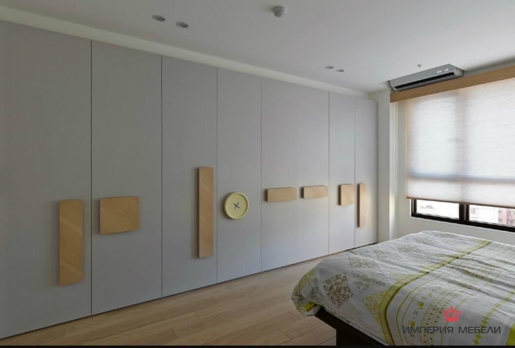 Шкаф-купе в спальню серый панели AGT