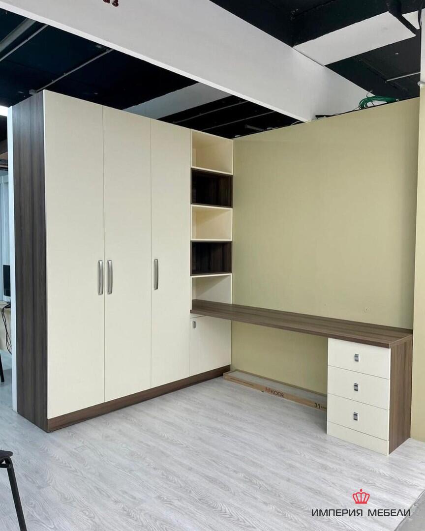 Угловая мебель шкаф со столом №4