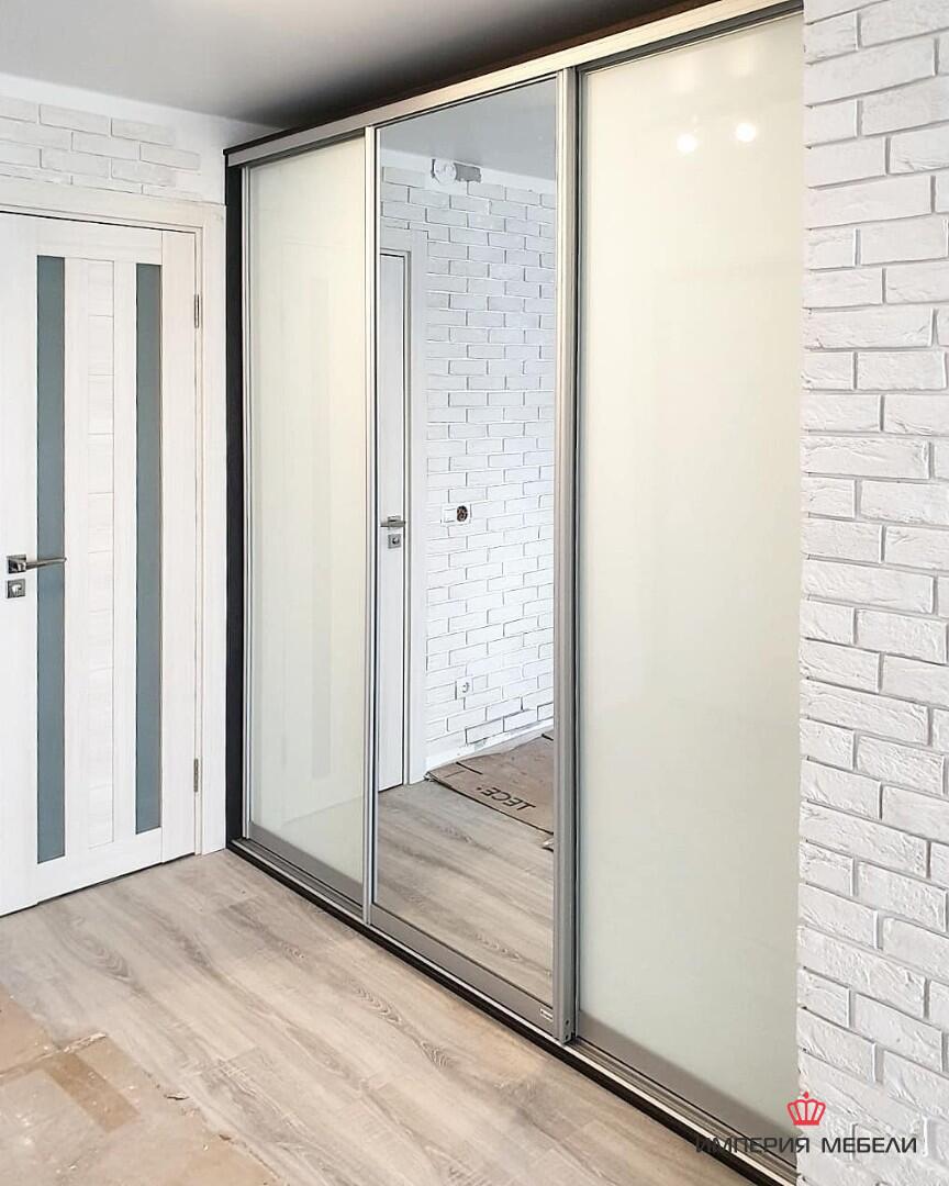 Шкаф-купе линейный №17