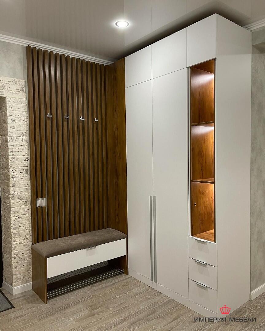 Шкаф угловой в прихожую №7