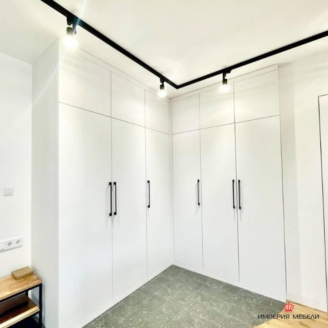 Шкаф угловой в прихожую №1