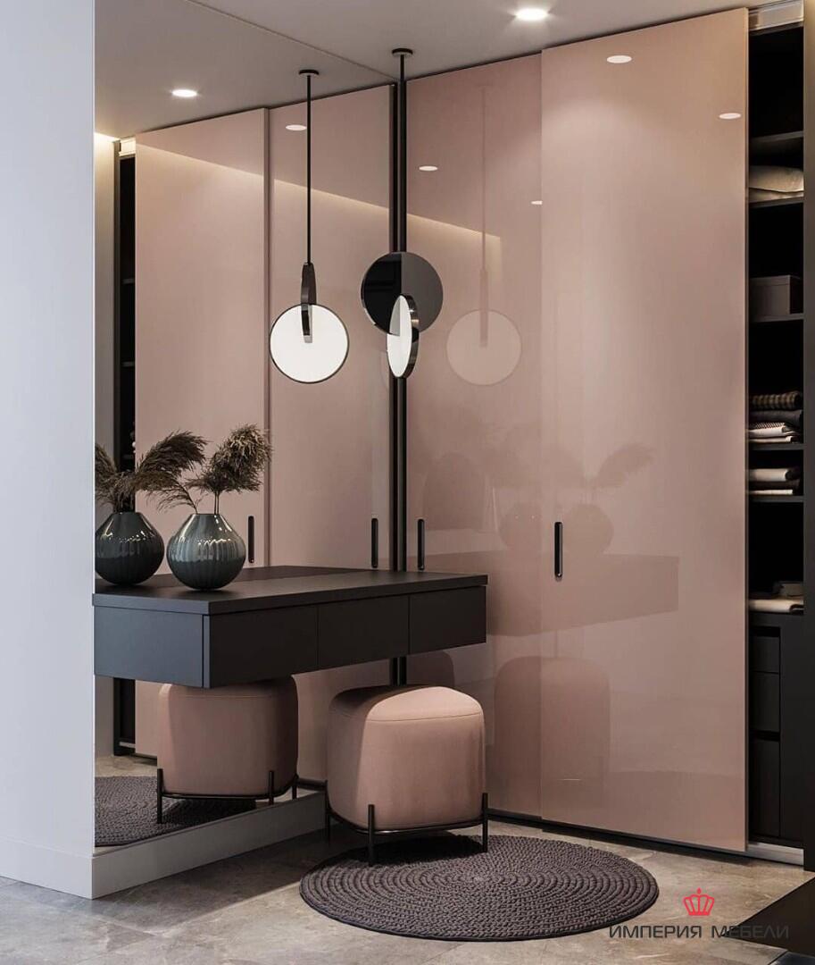 Встроенный узкий шкаф-купе №1