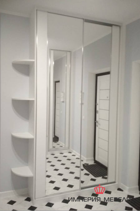 Шкаф-купе в прихожую белый с открытыми полками