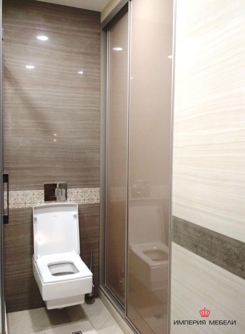 Шкаф-купе узкий в туалетную комнату