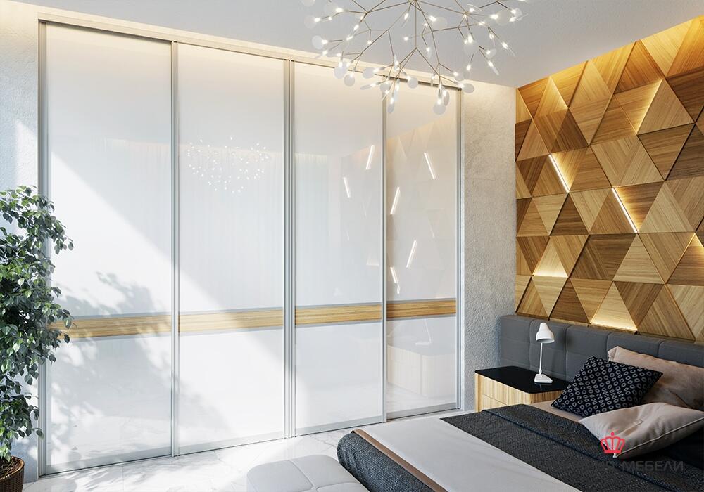 Встроенный шкаф-купе светлый со вставкой